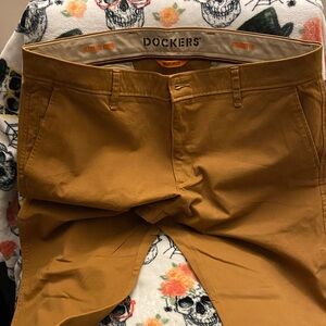 Dockers Men's Ultimate Chinos with SmartFlex 360